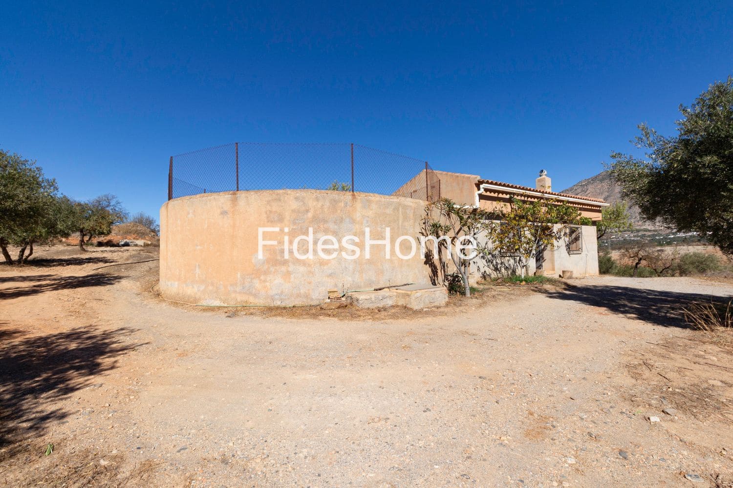 Ubebygd land til salgs i Niguelas - € 195 000 (Ref: 9384995)