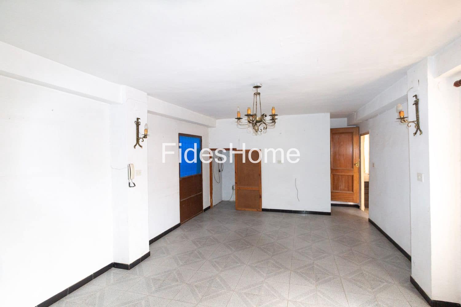 3 bedroom Townhouse for sale in Durcal with garage - € 90,000 (Ref: 9436707)