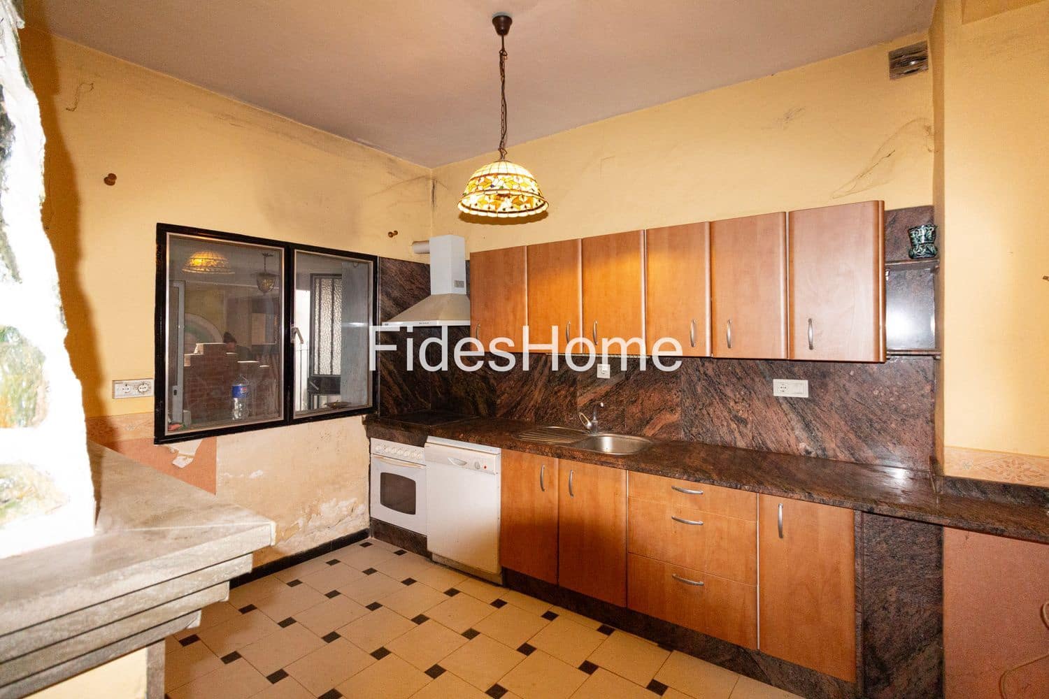 3 bedroom Townhouse for sale in Durcal with garage - € 90,000 (Ref: 9436707)