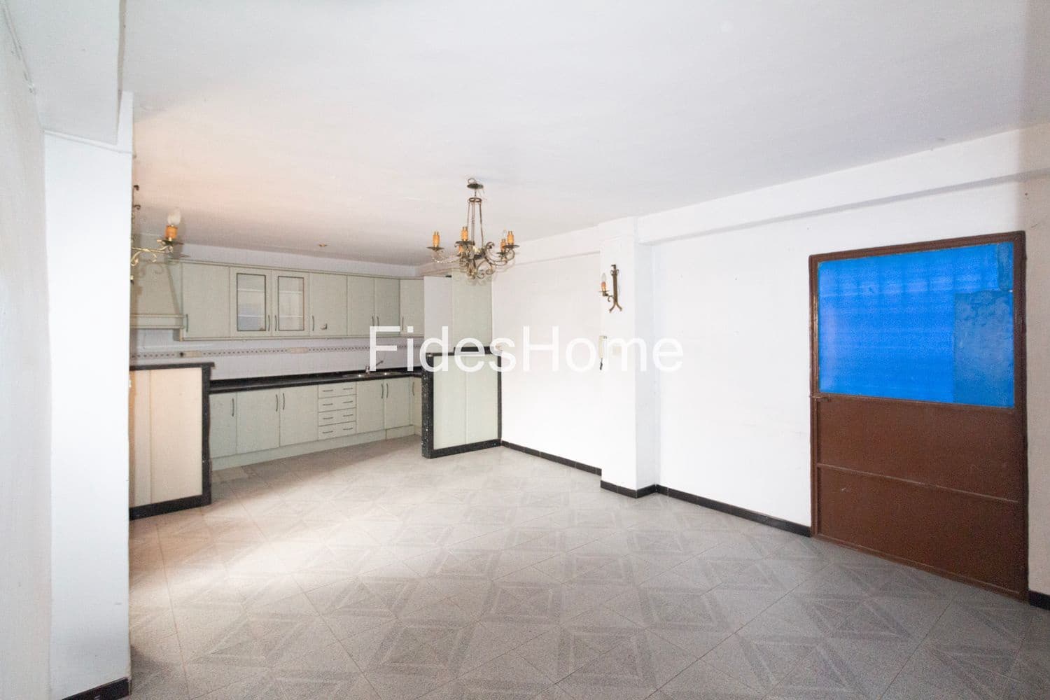 3 bedroom Townhouse for sale in Durcal with garage - € 90,000 (Ref: 9436707)