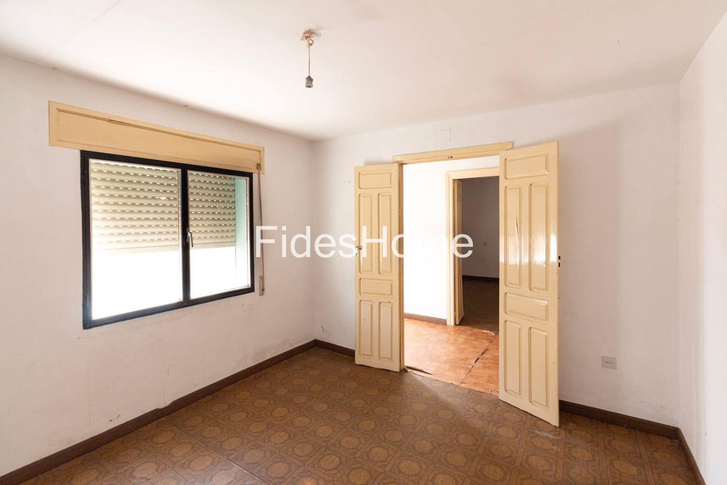 3 bedroom Townhouse for sale in Durcal with garage - € 90,000 (Ref: 9436707)