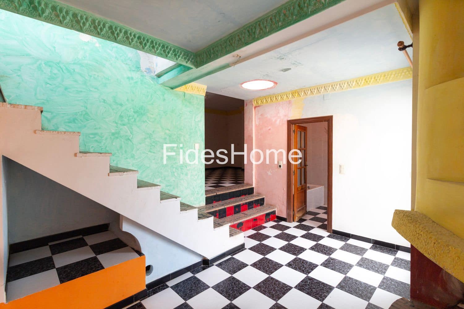 3 bedroom Townhouse for sale in Durcal with garage - € 90,000 (Ref: 9436707)