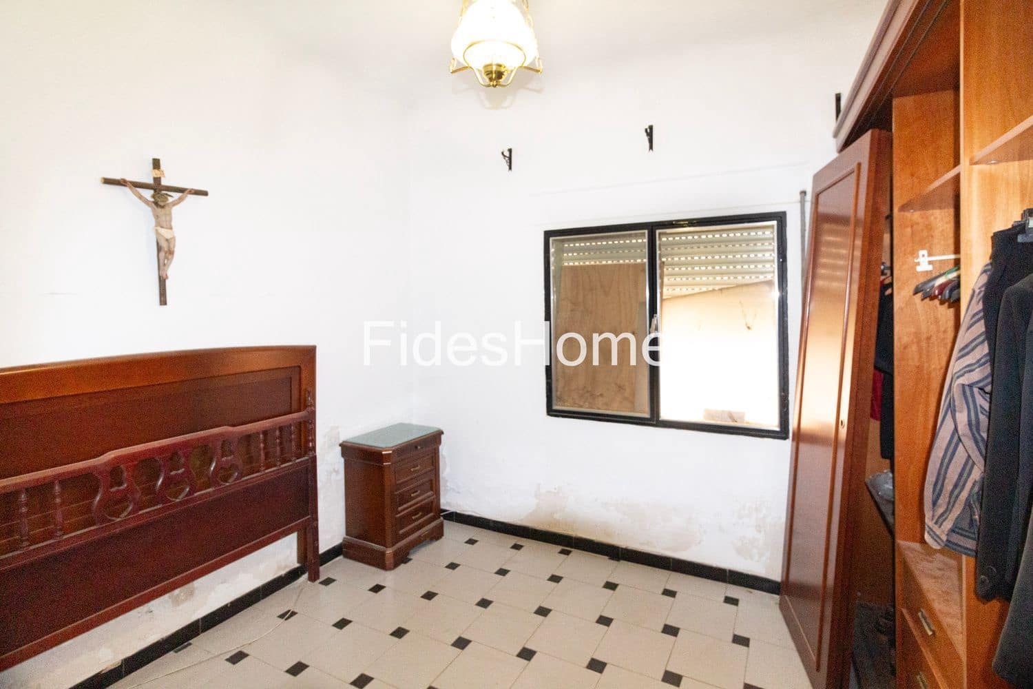 3 bedroom Townhouse for sale in Durcal with garage - € 90,000 (Ref: 9436707)