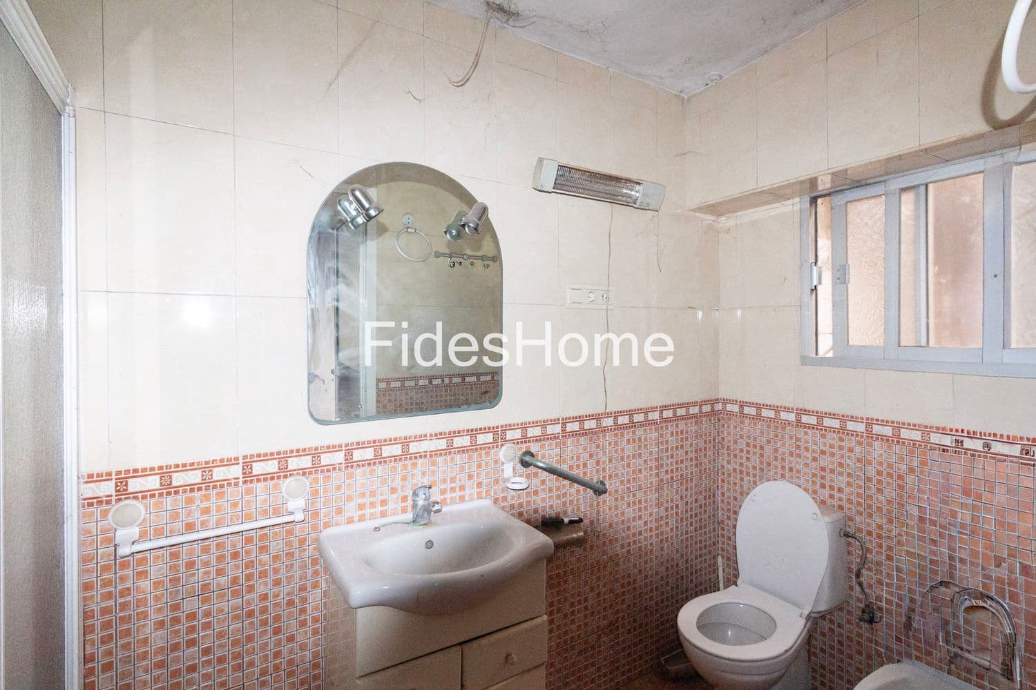 3 bedroom Townhouse for sale in Durcal with garage - € 90,000 (Ref: 9436707)