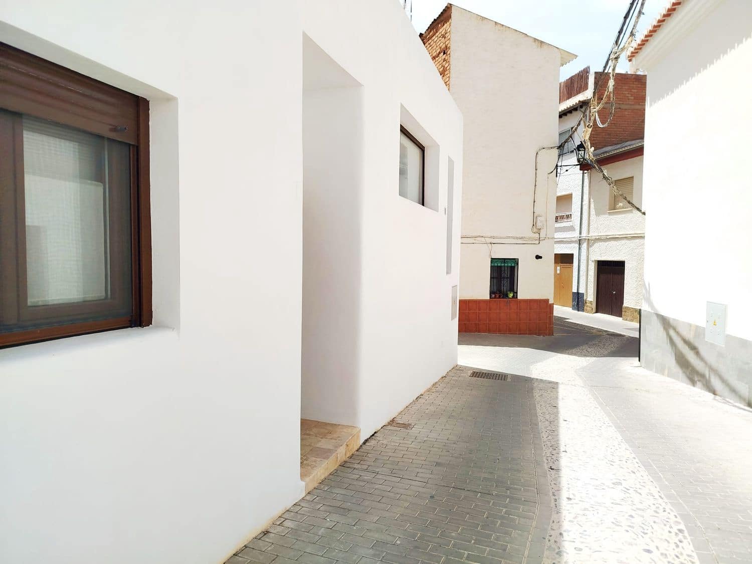 2 makuuhuone Omakotitalo myytävänä paikassa Niguelas mukana 
autotalli - 180 000 € (Ref: 9467949)