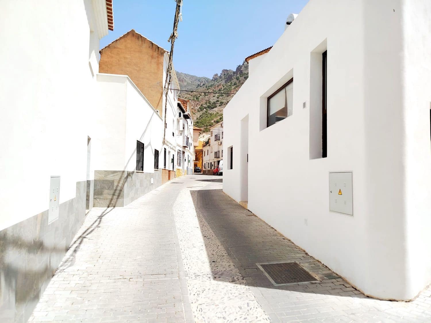 2 makuuhuone Omakotitalo myytävänä paikassa Niguelas mukana 
autotalli - 180 000 € (Ref: 9467949)