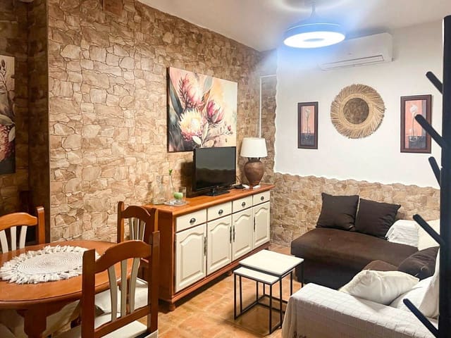 3 makuuhuone Omakotitalo vuokrattavana paikassa Los Guajares mukana 
autotalli - 500 € (Ref: 9614722)