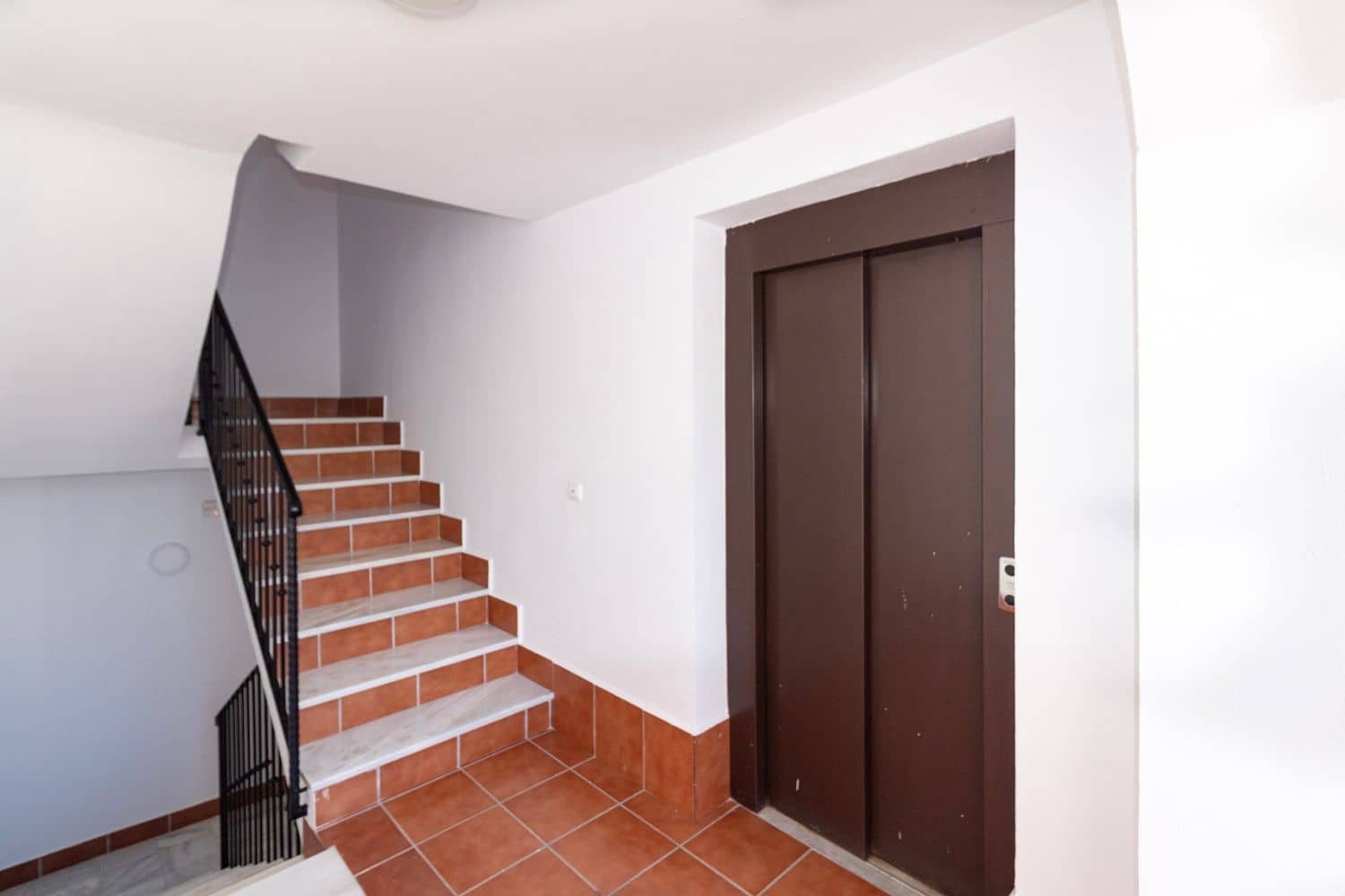 2 makuuhuone Huoneisto vuokrattavana paikassa Lecrin mukana uima-altaan 
autotalli - 700 € (Ref: 9624230)