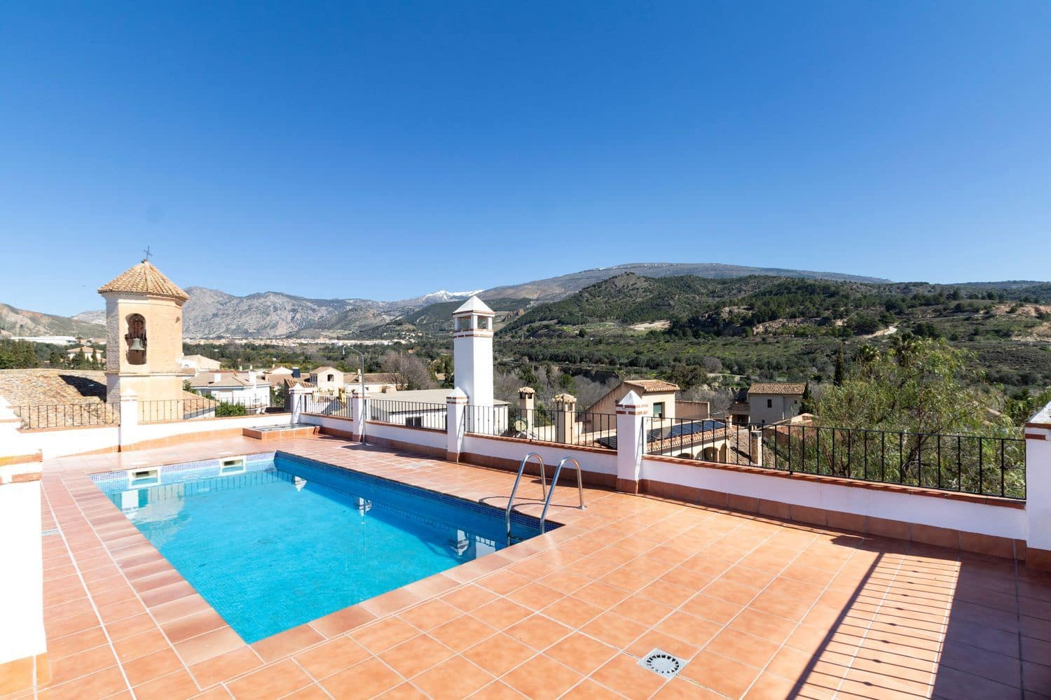 2 makuuhuone Huoneisto vuokrattavana paikassa Lecrin mukana uima-altaan 
autotalli - 700 € (Ref: 9624230)