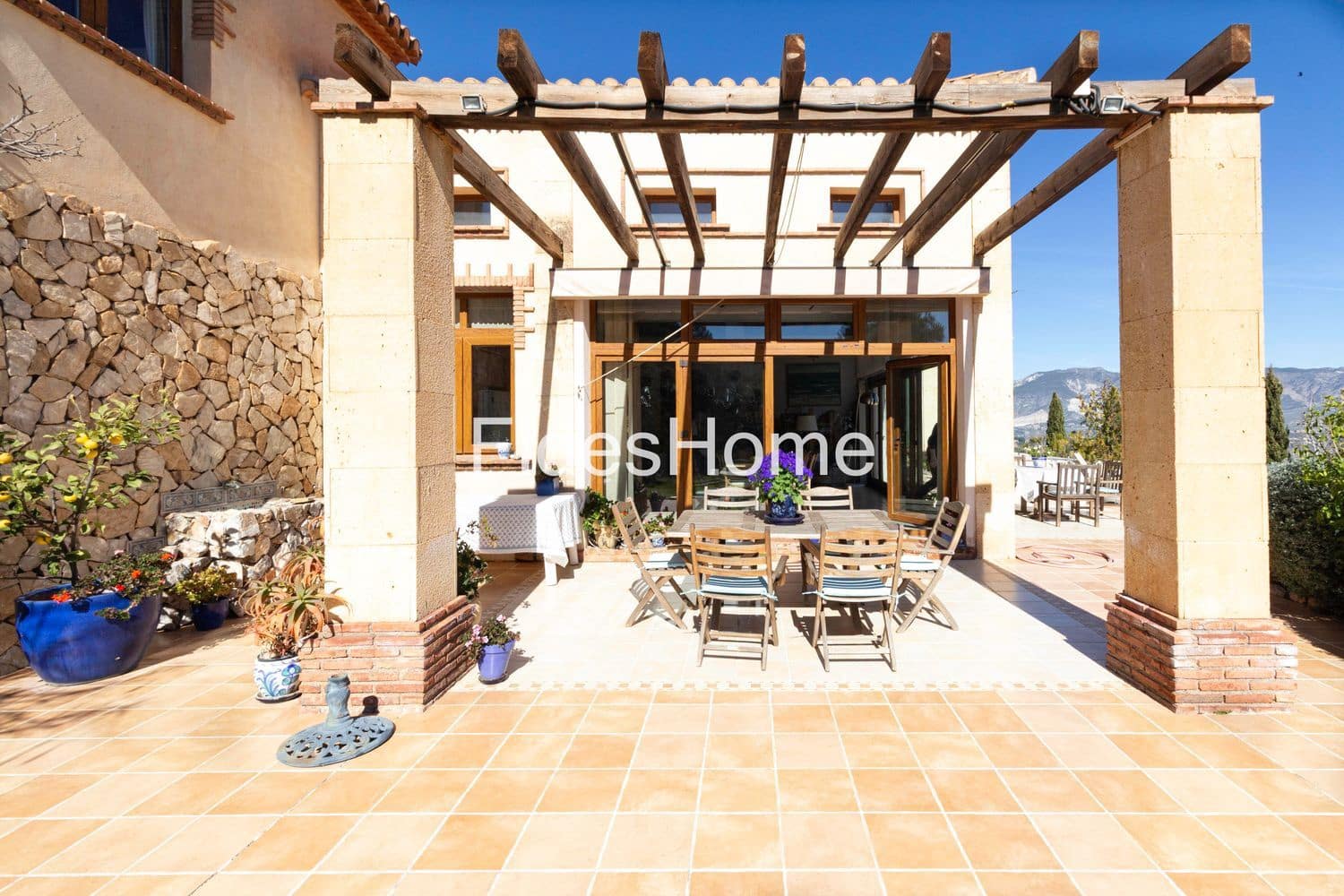 3 makuuhuone Maalaistalo myytävänä paikassa Villamena mukana uima-altaan 
autotalli - 875 000 € (Ref: 9629632)