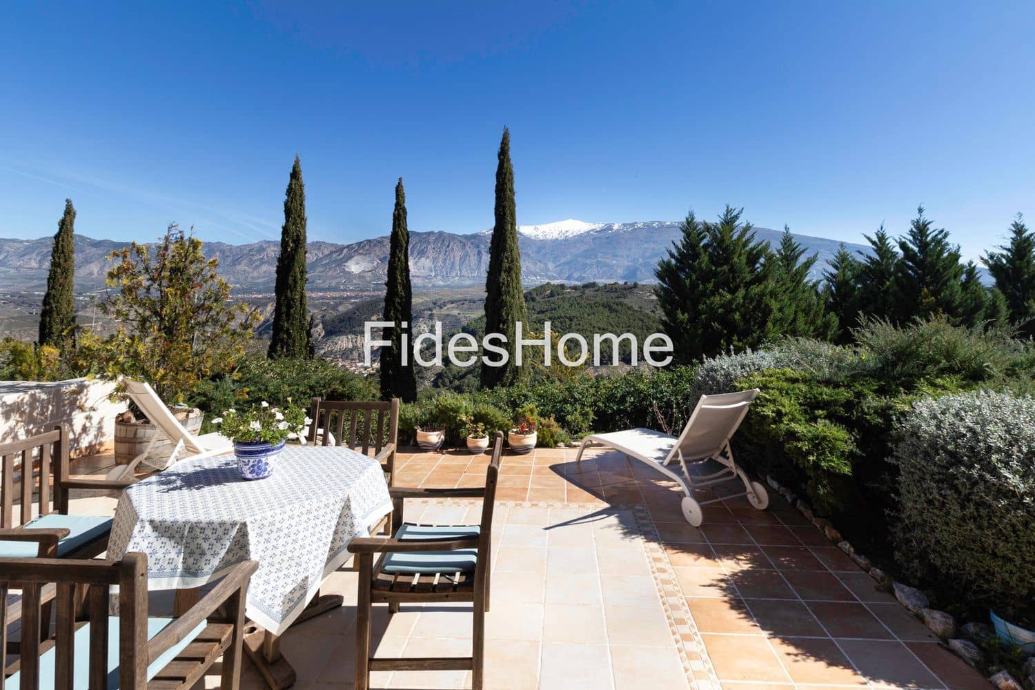 3 makuuhuone Maalaistalo myytävänä paikassa Villamena mukana uima-altaan 
autotalli - 875 000 € (Ref: 9629632)