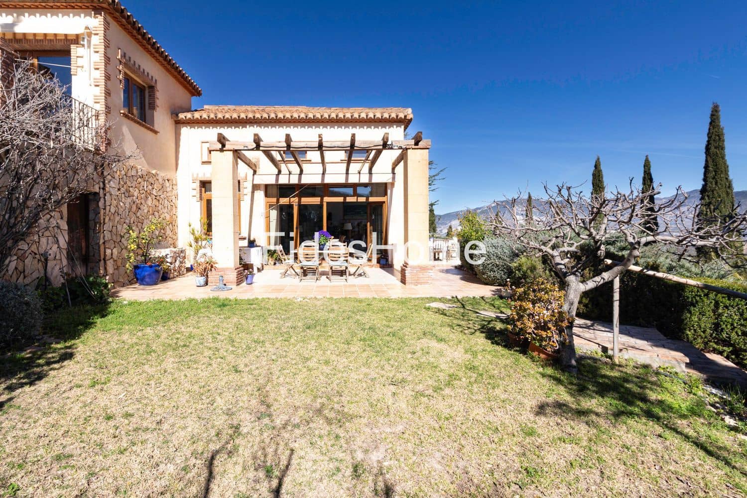 3 makuuhuone Maalaistalo myytävänä paikassa Villamena mukana uima-altaan 
autotalli - 875 000 € (Ref: 9629632)