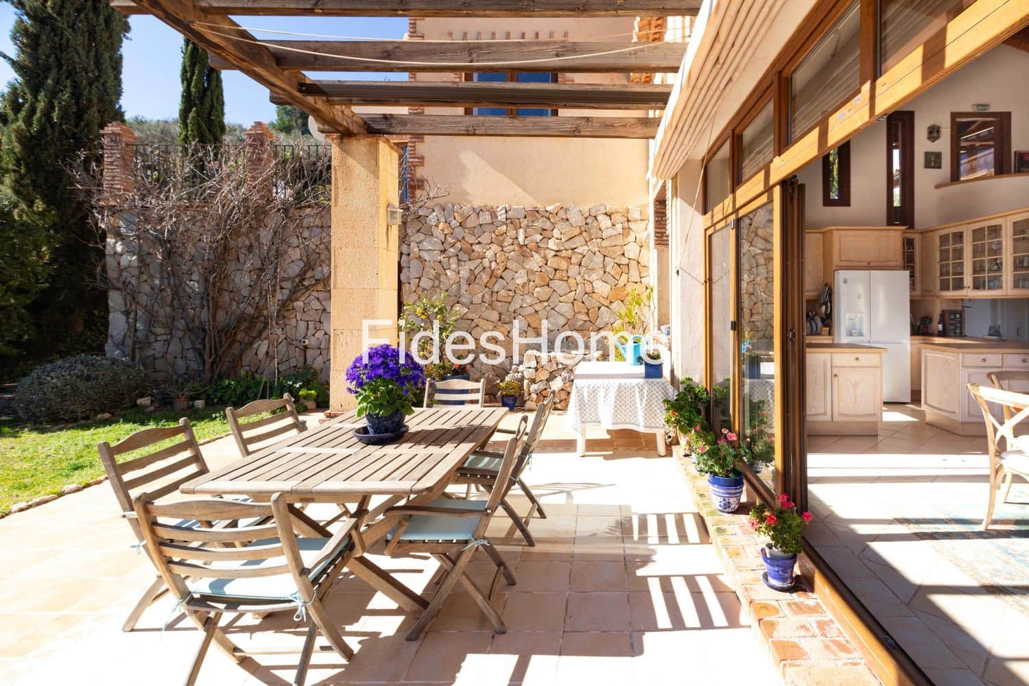 3 makuuhuone Maalaistalo myytävänä paikassa Villamena mukana uima-altaan 
autotalli - 875 000 € (Ref: 9629632)