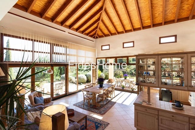 3 makuuhuone Maalaistalo myytävänä paikassa Villamena mukana uima-altaan 
autotalli - 875 000 € (Ref: 9629632)