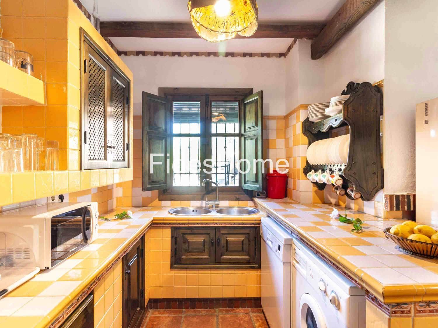 5 makuuhuone Huvila myytävänä paikassa Niguelas mukana uima-altaan 
autotalli - 495 000 € (Ref: 9632909)