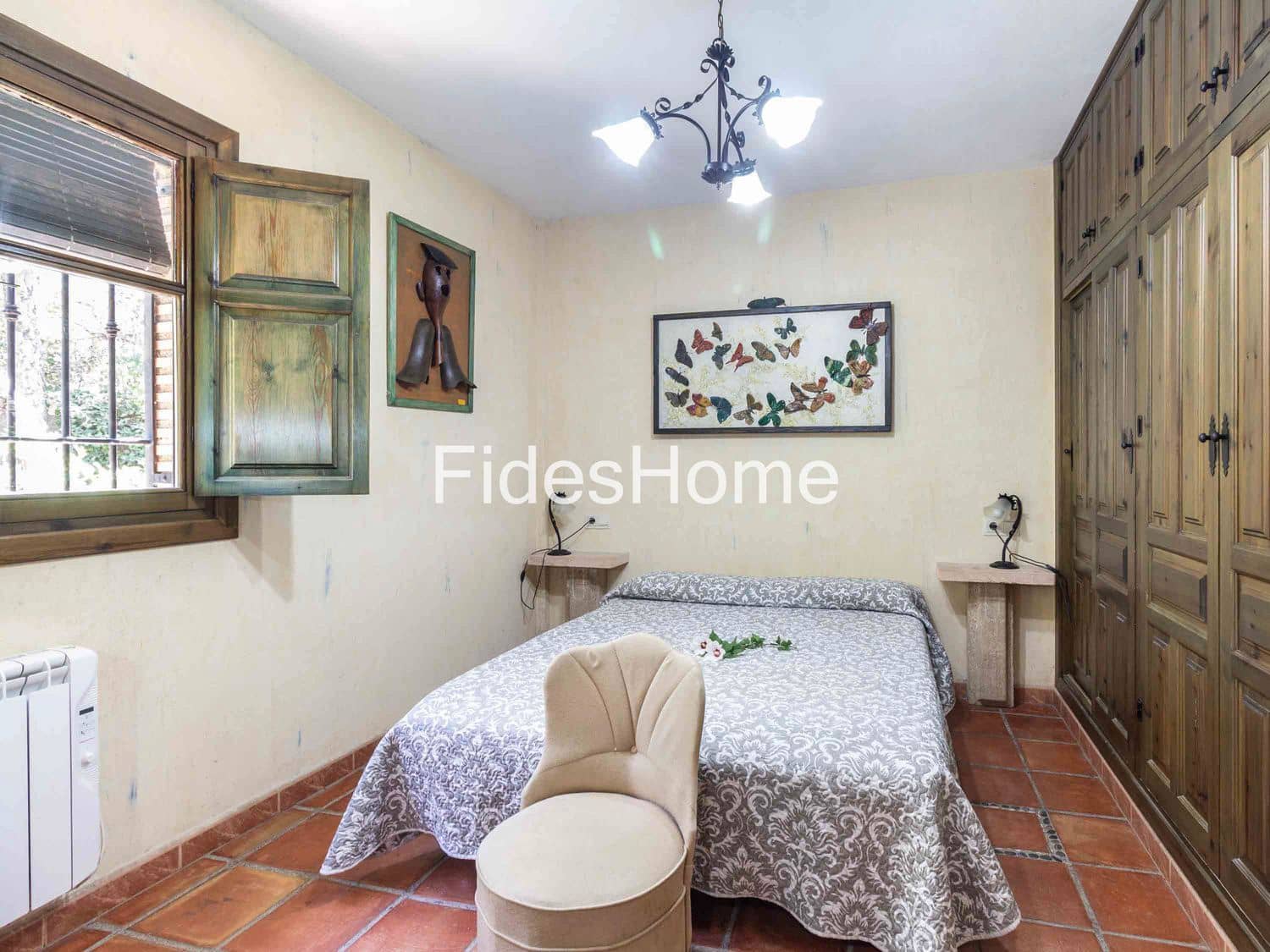 5 makuuhuone Huvila myytävänä paikassa Niguelas mukana uima-altaan 
autotalli - 495 000 € (Ref: 9632909)