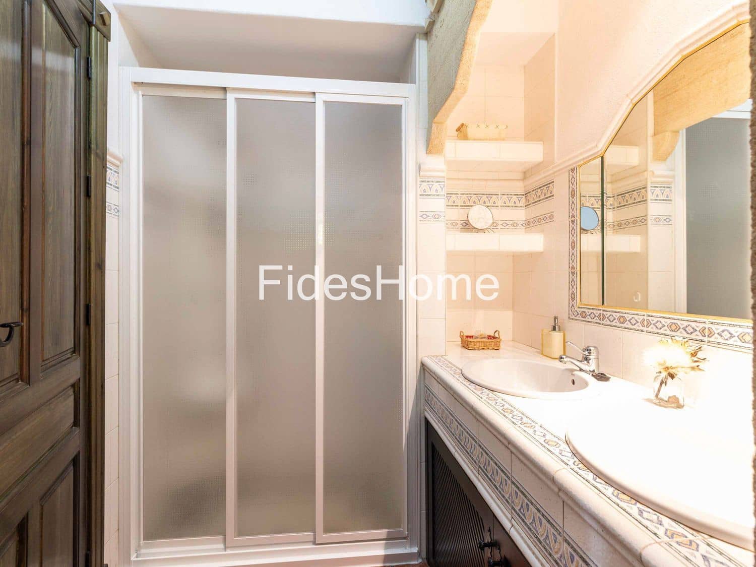 5 makuuhuone Huvila myytävänä paikassa Niguelas mukana uima-altaan 
autotalli - 495 000 € (Ref: 9632909)