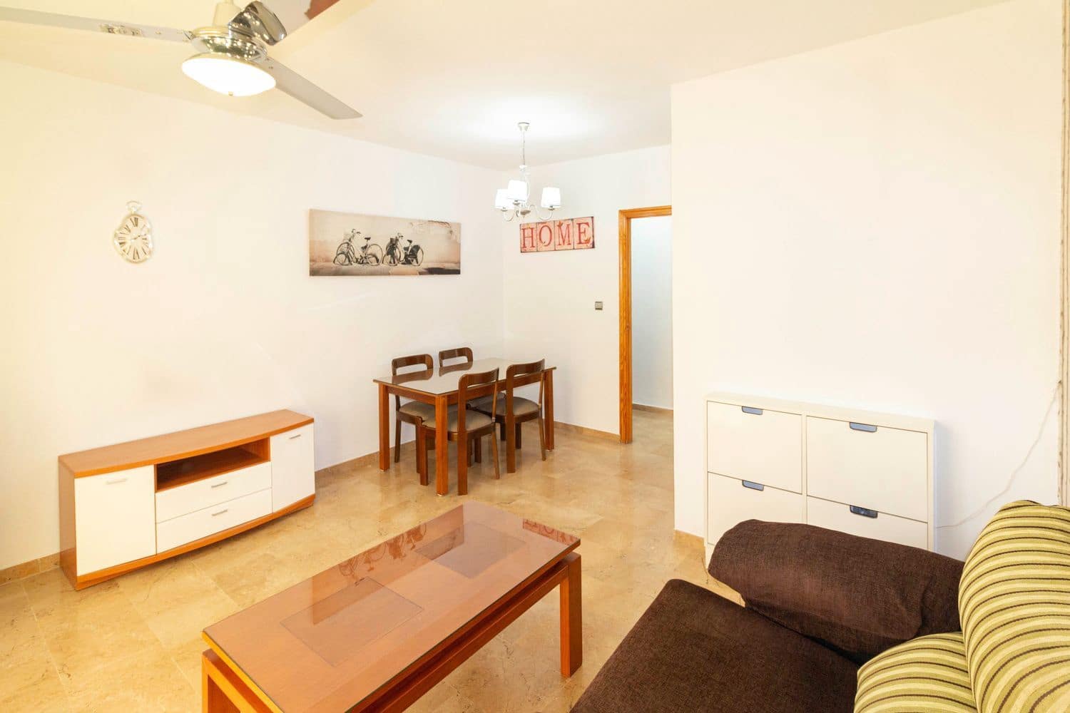 2 slaapkamer Appartement te huur in Durcal met garage - € 550 (Ref: 9647707)