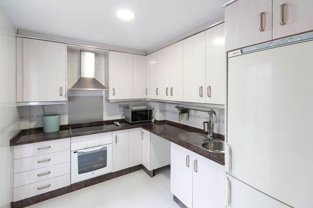 2 slaapkamer Appartement te huur in Dúrcal met garage - € 550 (Ref: 9647707)