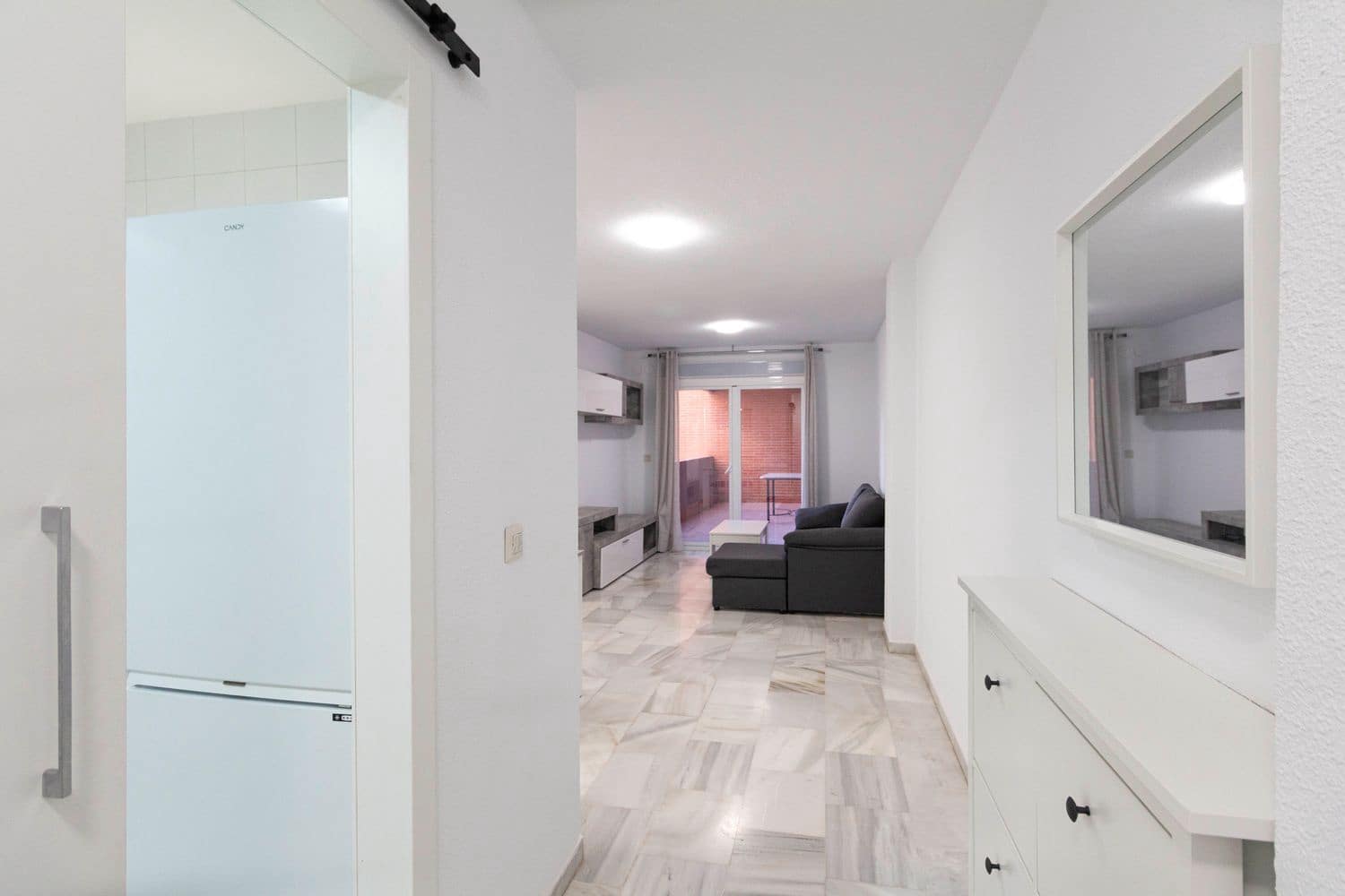 3 bedroom Apartment for rent in Granada city with garage - € 750 (Ref: 9714331)