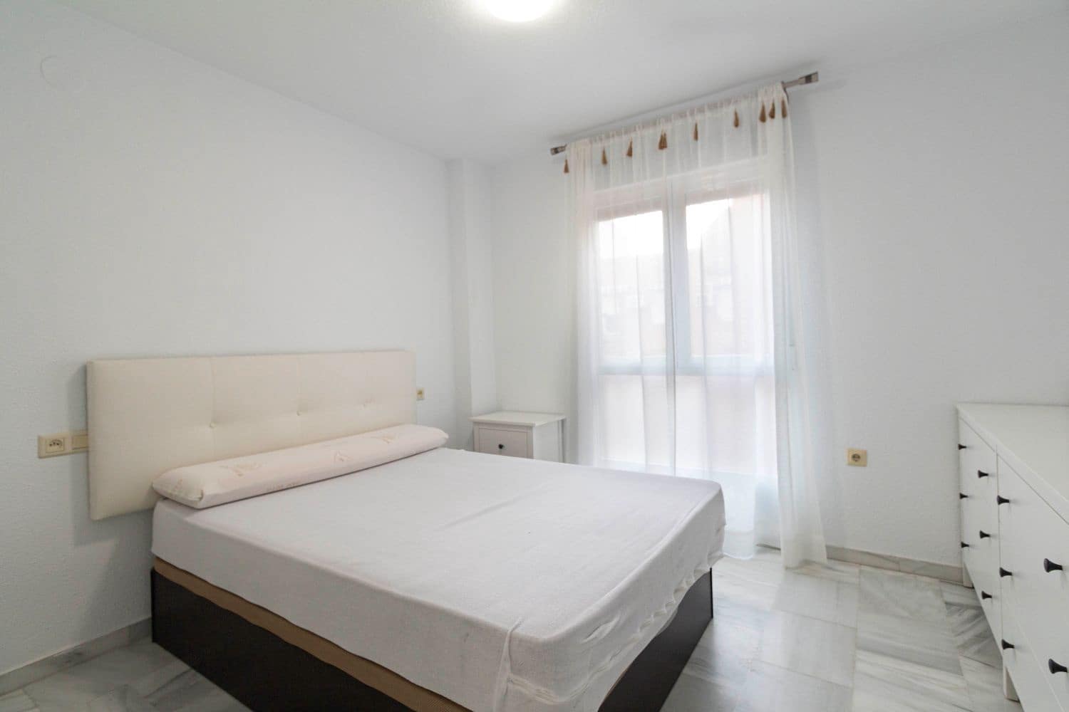 3 bedroom Apartment for rent in Granada city with garage - € 750 (Ref: 9714331)