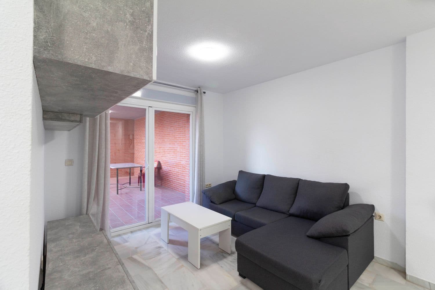 3 bedroom Apartment for rent in Granada city with garage - € 750 (Ref: 9714331)