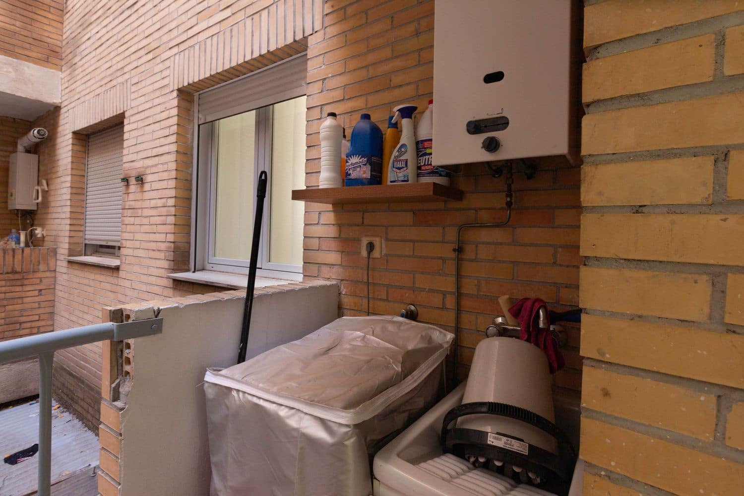 3 bedroom Apartment for rent in Granada city with garage - € 750 (Ref: 9714331)