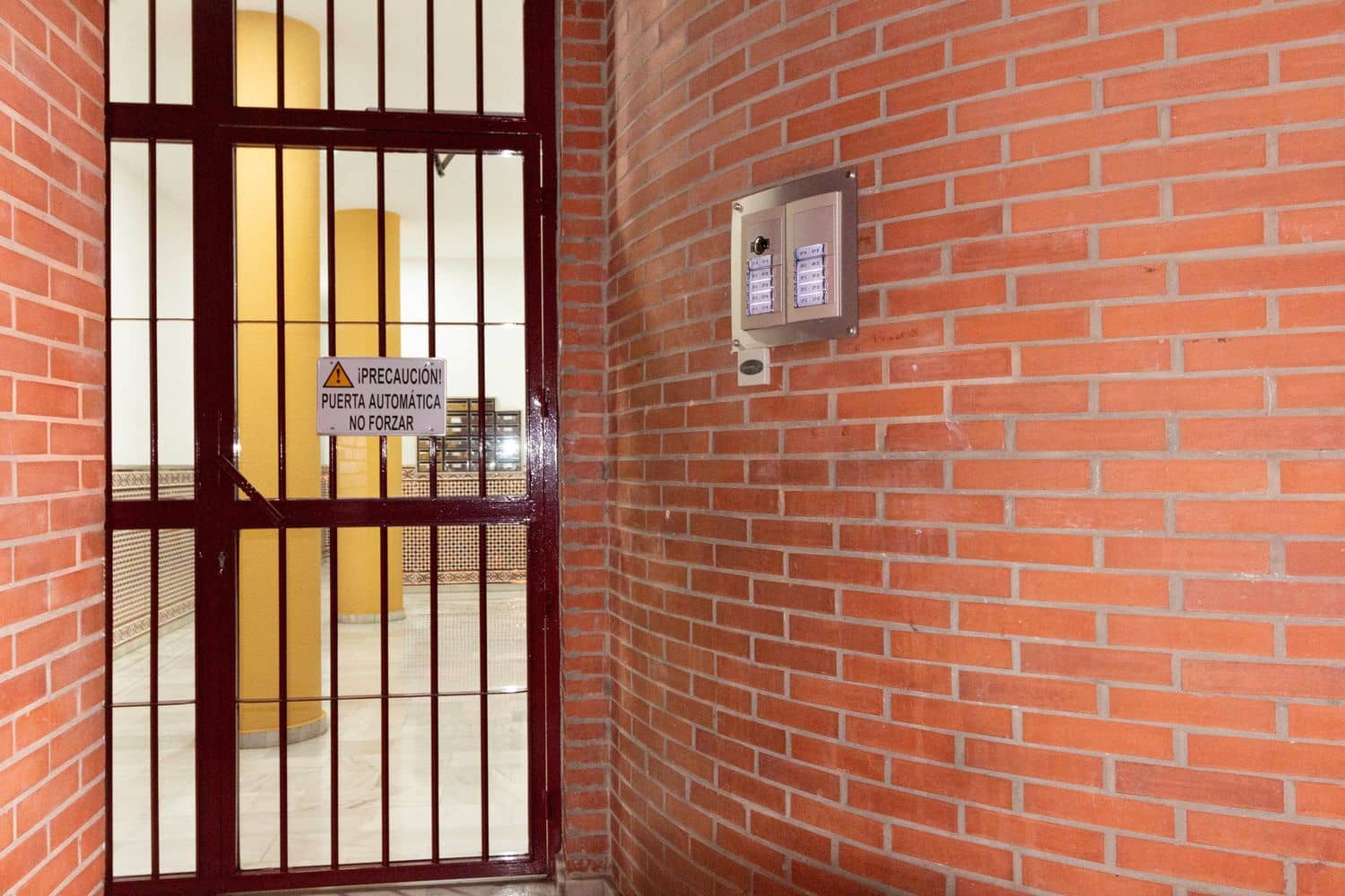 3 bedroom Apartment for rent in Granada city with garage - € 750 (Ref: 9714331)