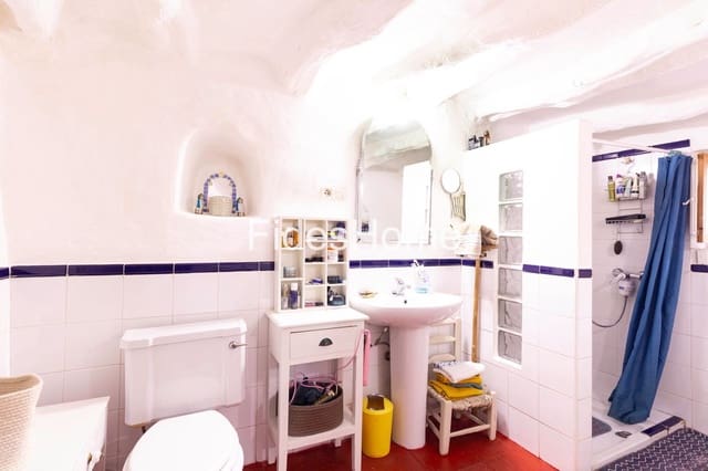 Casa de 4 habitaciones en Nigüelas en venta con garaje - 200.000 € (Ref: 9735025)