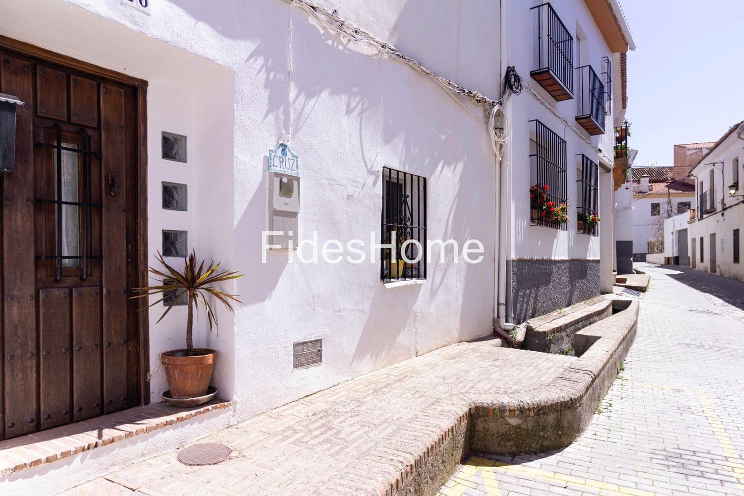 4 bedroom Townhouse for sale in Niguelas with garage - € 200,000 (Ref: 9735025)