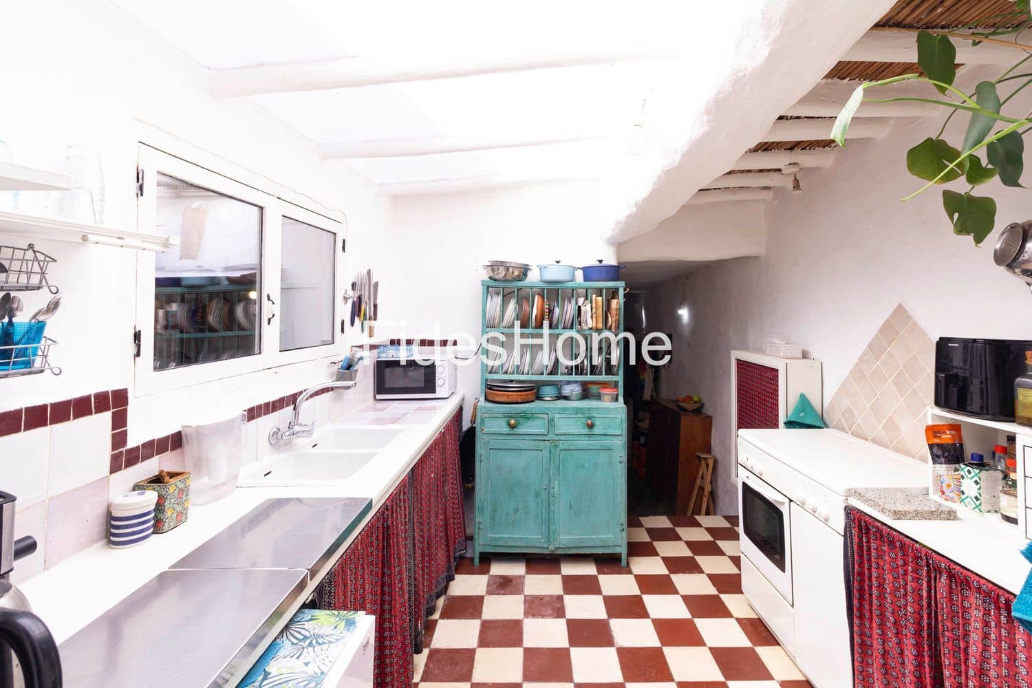 4 bedroom Townhouse for sale in Niguelas with garage - € 200,000 (Ref: 9735025)