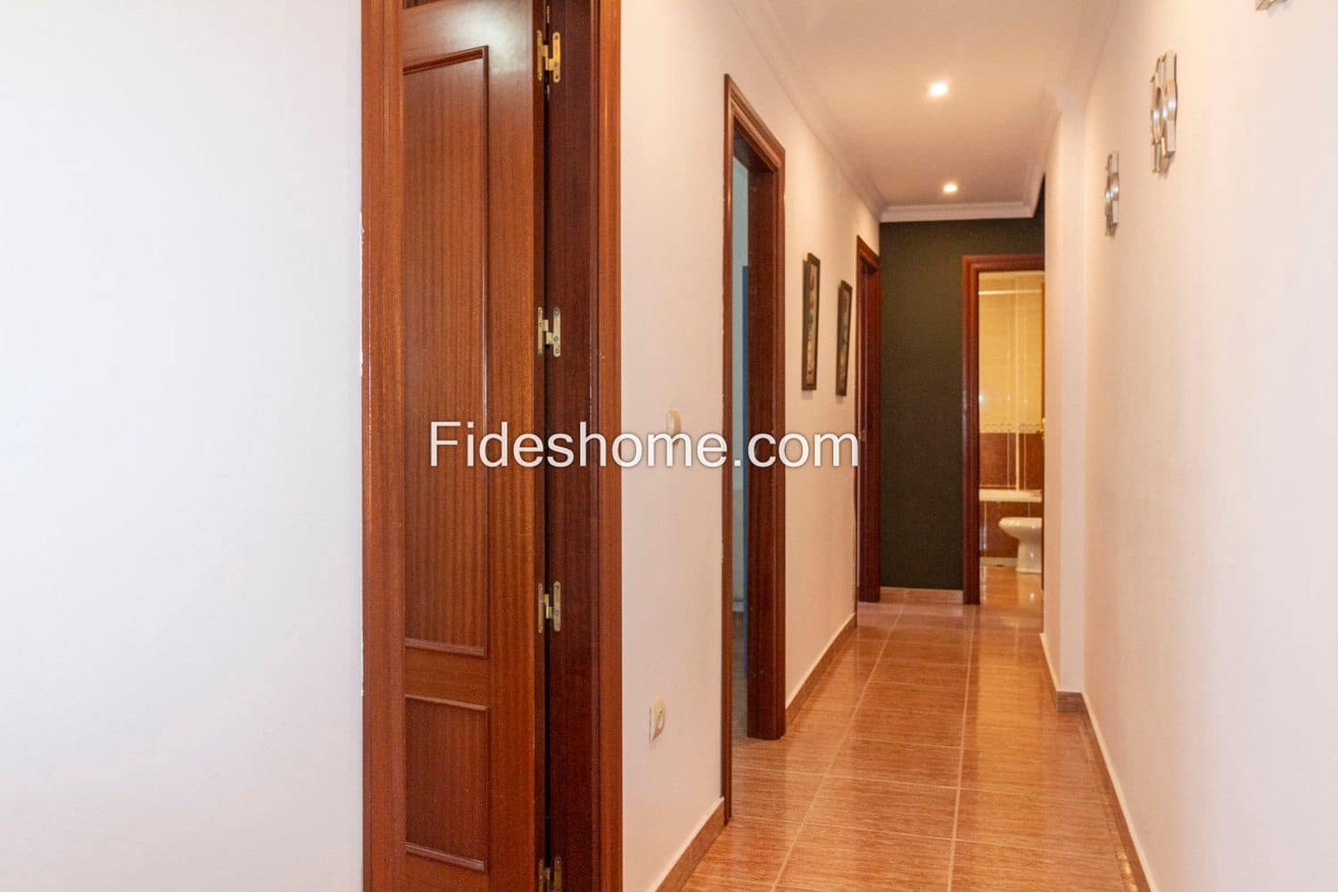 4 bedroom Apartment for sale in Durcal with garage - € 119,500 (Ref: 9737932)