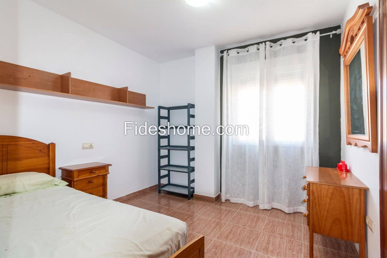 4 bedroom Apartment for sale in Durcal with garage - € 119,500 (Ref: 9737932)