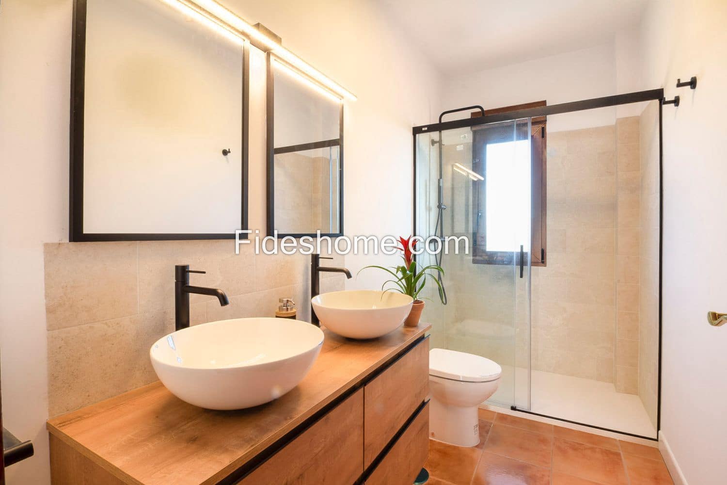 3 bedroom Villa for sale in Durcal with pool garage - € 357,000 (Ref: 9891673)