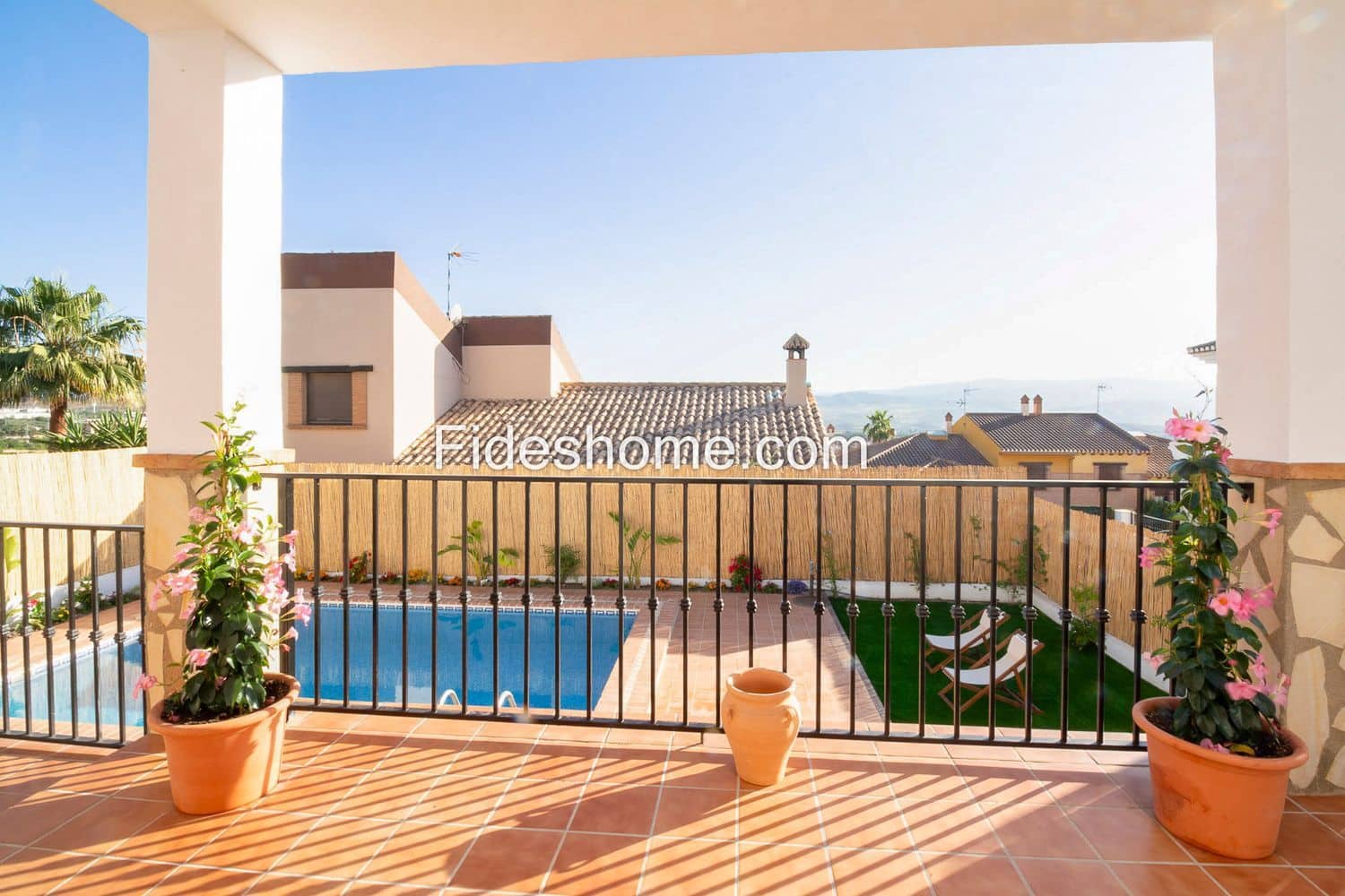 3 bedroom Villa for sale in Durcal with pool garage - € 357,000 (Ref: 9891673)