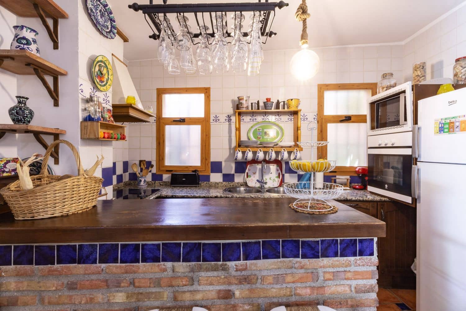 3 soverom Villa til leie i Niguelas med svømmebasseng garasje - € 1 200 (Ref: 9915191)