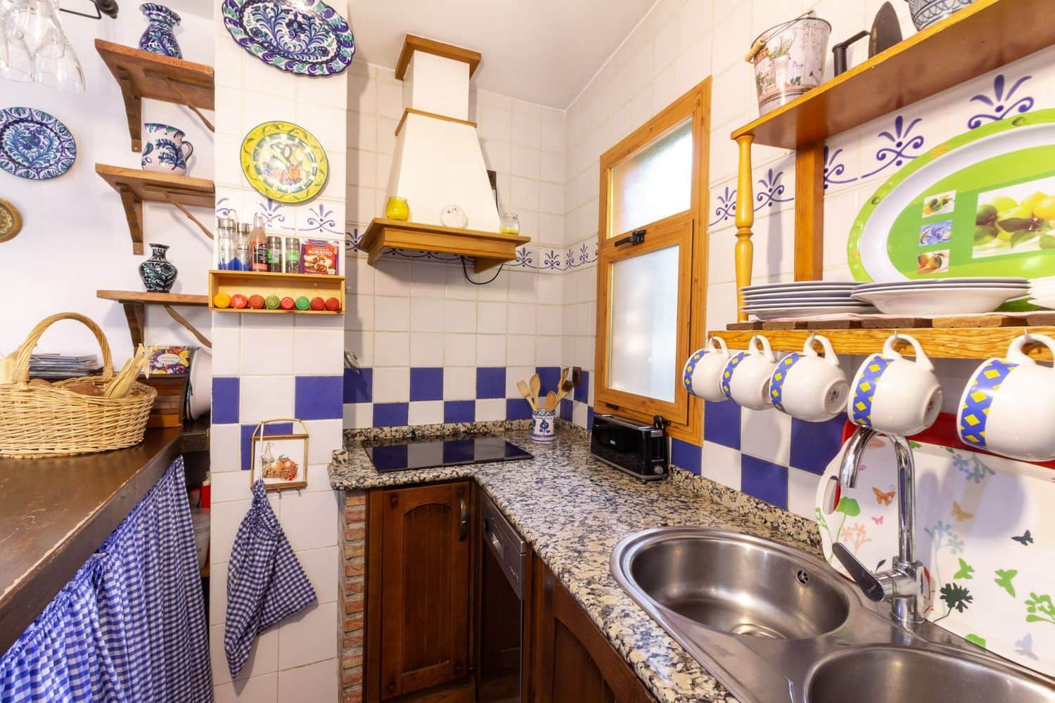 3 soverom Villa til leie i Niguelas med svømmebasseng garasje - € 1 200 (Ref: 9915191)