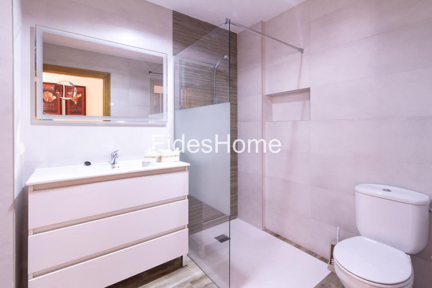3 bedroom Townhouse for rent in Durcal with garage - € 800 (Ref: 9939256)