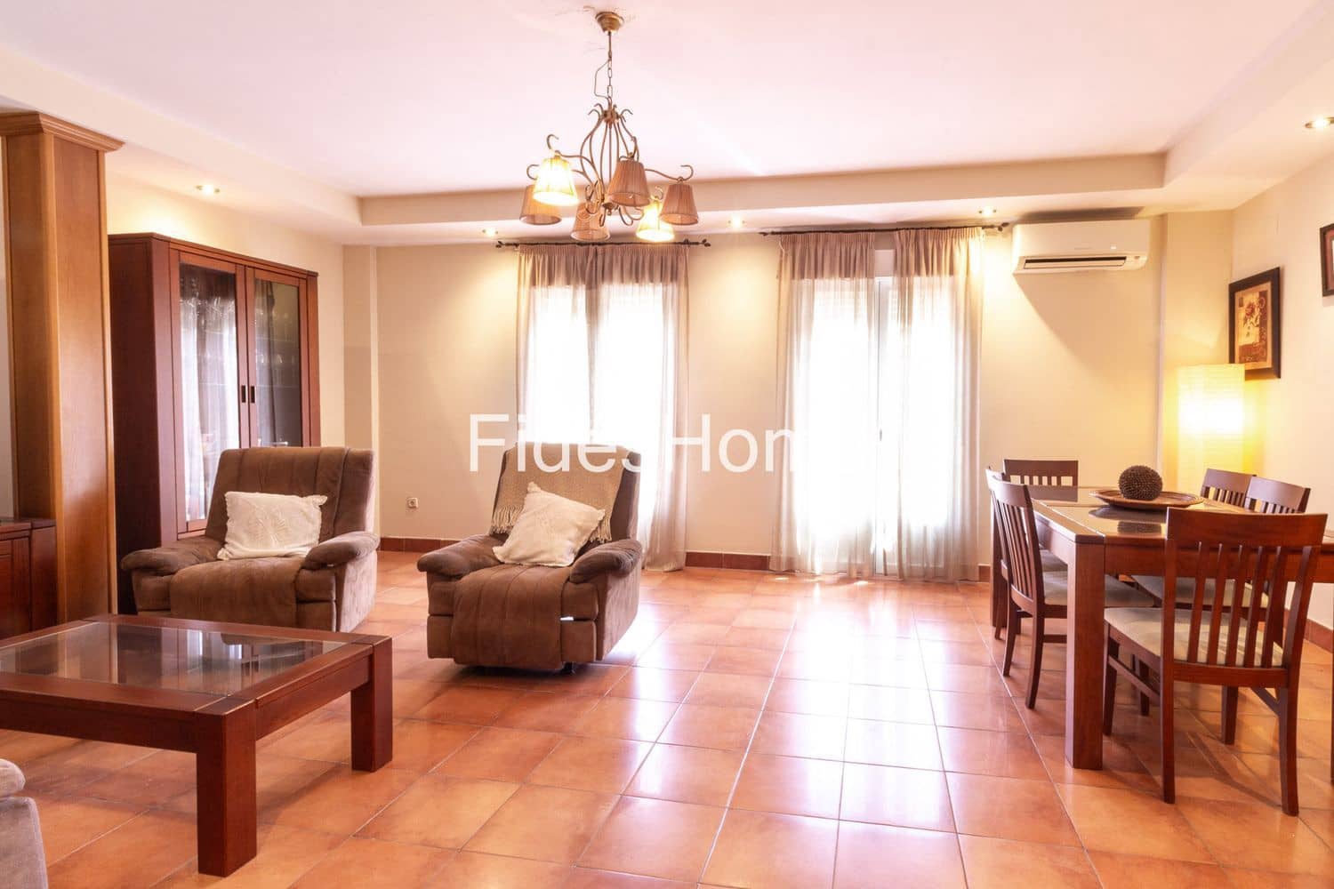 3 bedroom Townhouse for rent in Durcal with garage - € 800 (Ref: 9939256)