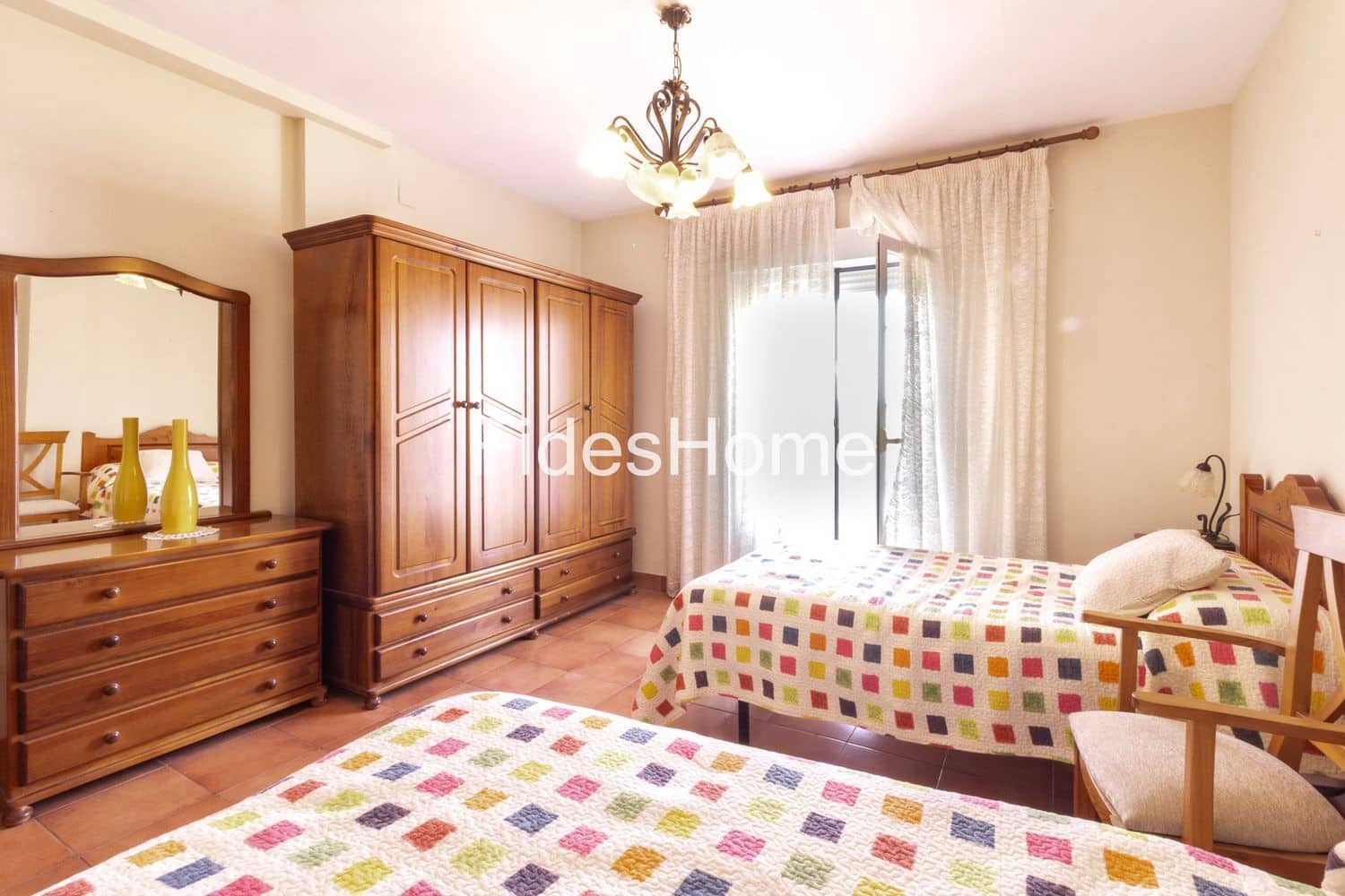 3 bedroom Townhouse for rent in Durcal with garage - € 800 (Ref: 9939256)