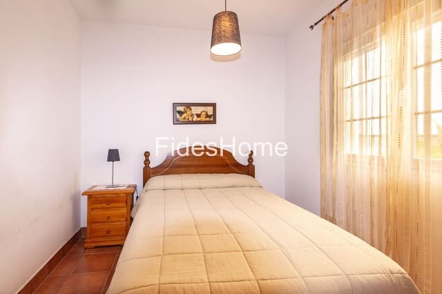 3 bedroom Townhouse for rent in Dúrcal with garage - € 800 (Ref: 9939256)