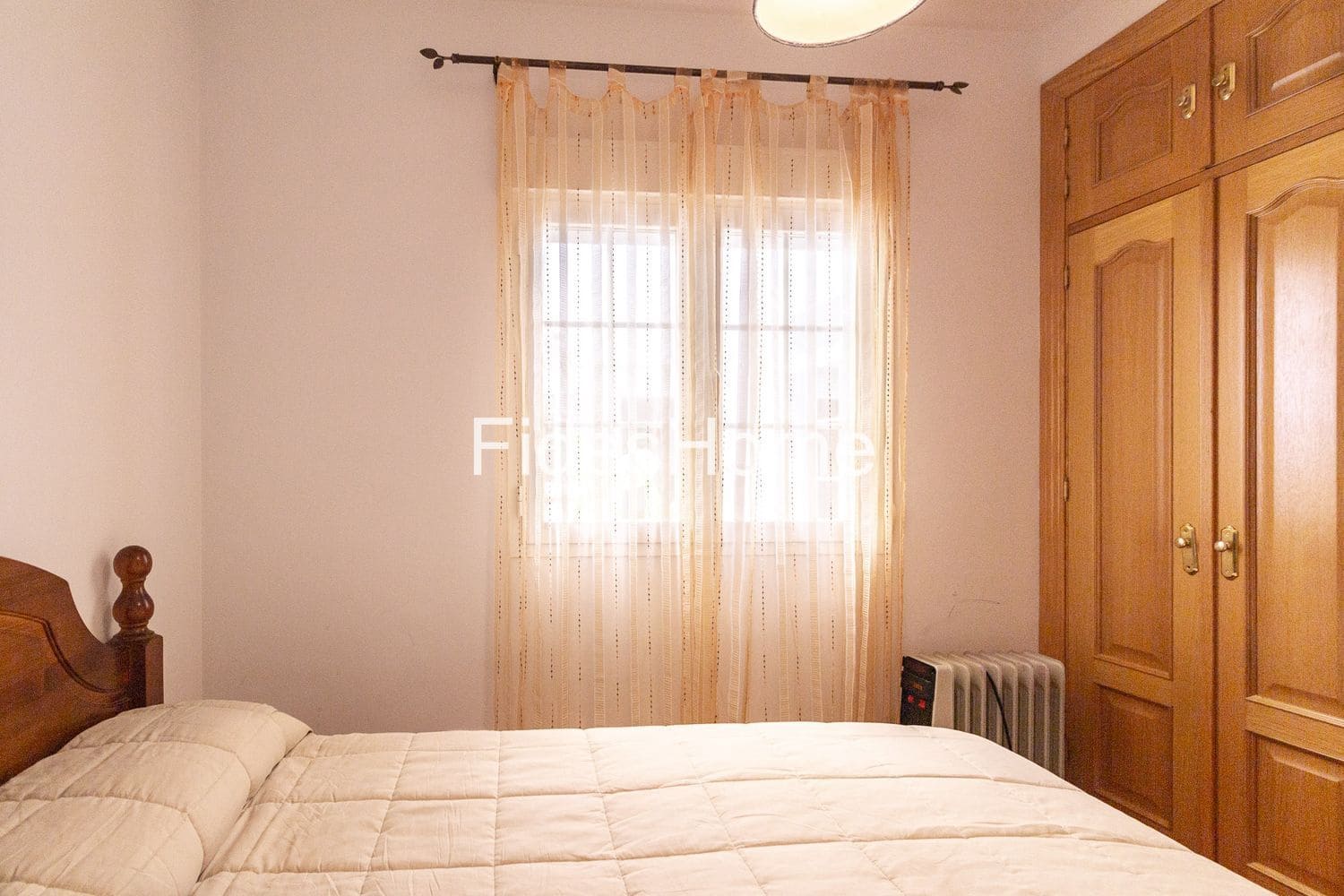 3 bedroom Townhouse for rent in Durcal with garage - € 800 (Ref: 9939256)
