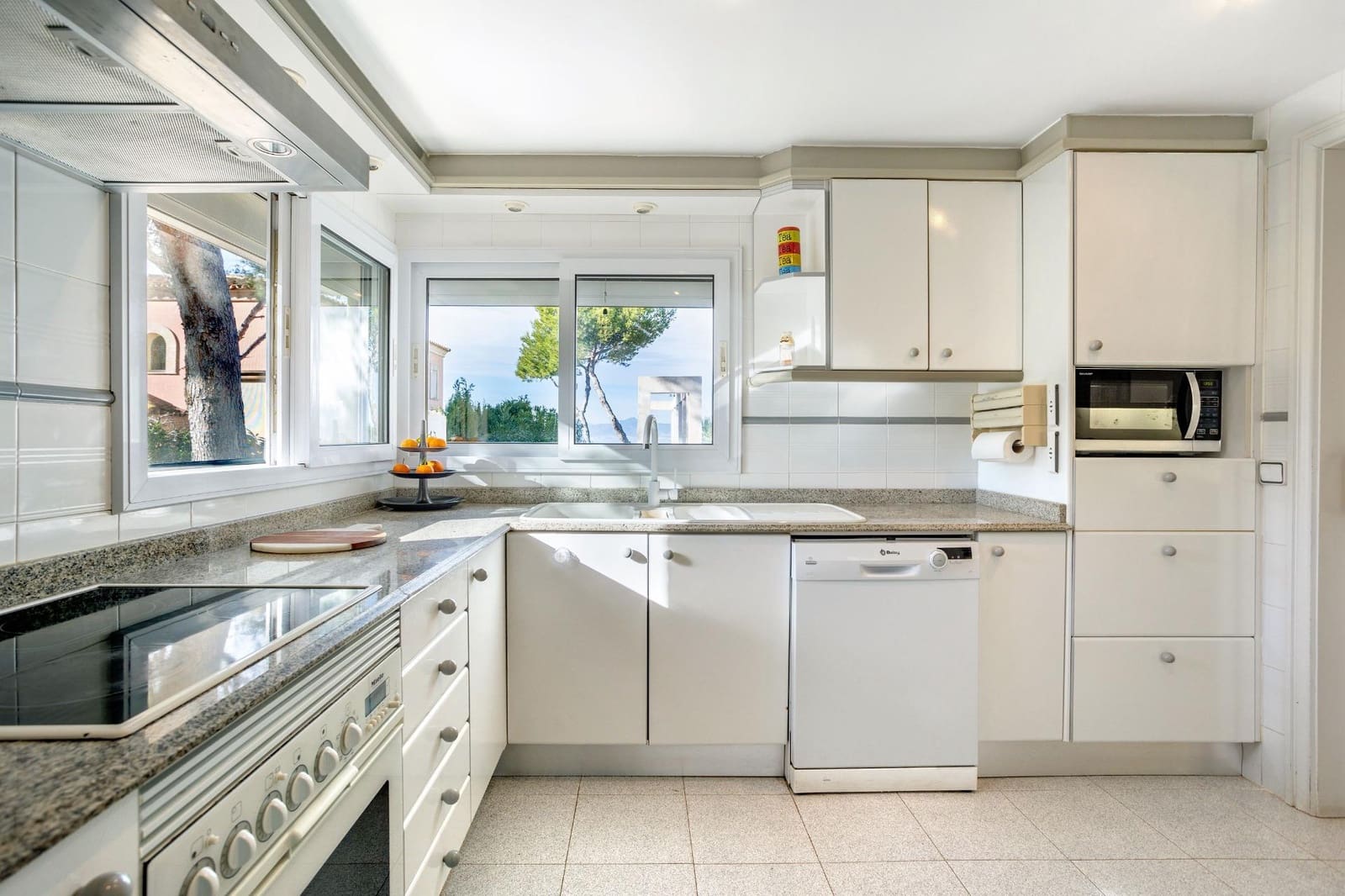 5 soveværelse Villa til salg i Badia Blava med swimmingpool garage - € 4.000.000 (Ref: 8254142)