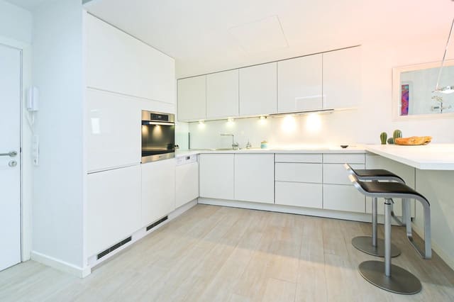2 bedroom Apartment for sale in Costa de la Calma, Calvià - € 649,000 (Ref: 8549513)
