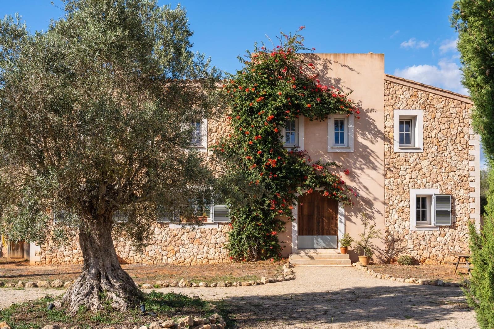 4 bedroom Finca/Country House for sale in Algaida with pool - € 1,875,000 (Ref: 8580186)
