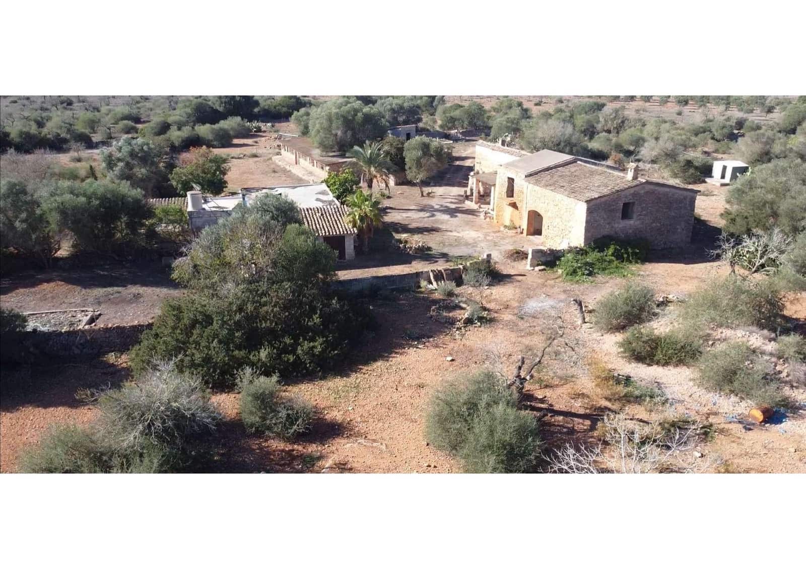 4 makuuhuone Maalaistalo myytävänä paikassa Llucmajor - 950 000 € (Ref: 8905370)