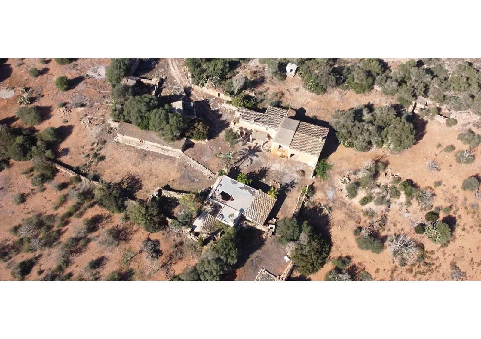 4 makuuhuone Maalaistalo myytävänä paikassa Llucmajor - 950 000 € (Ref: 8905370)