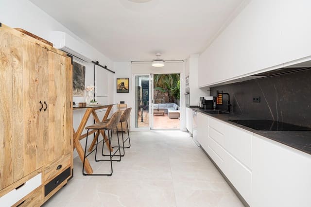 2 soveværelse Rækkehus til salg i Cala Mayor, Palma de Mallorca med garage - € 690.000 (Ref: 8950828)
