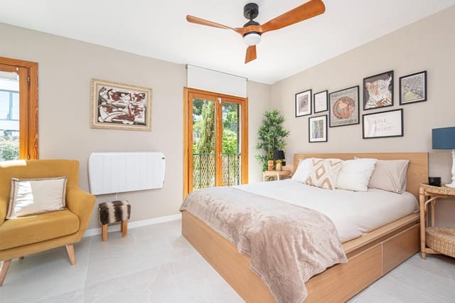 2 bedroom Terraced Villa for sale in Cala Mayor, Palma de Mallorca with garage - € 690,000 (Ref: 8950828)