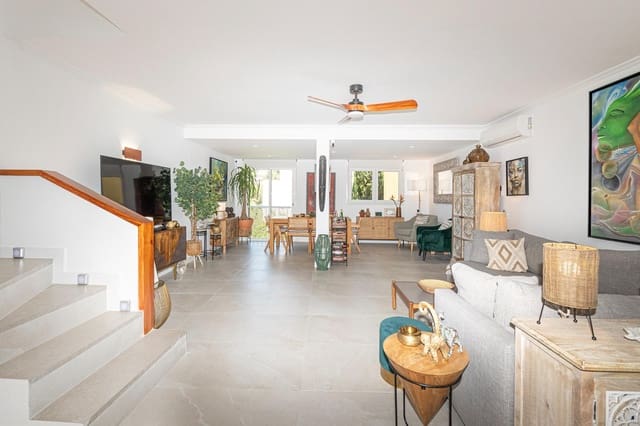 2 bedroom Terraced Villa for sale in Cala Mayor, Palma de Mallorca with garage - € 690,000 (Ref: 8950828)